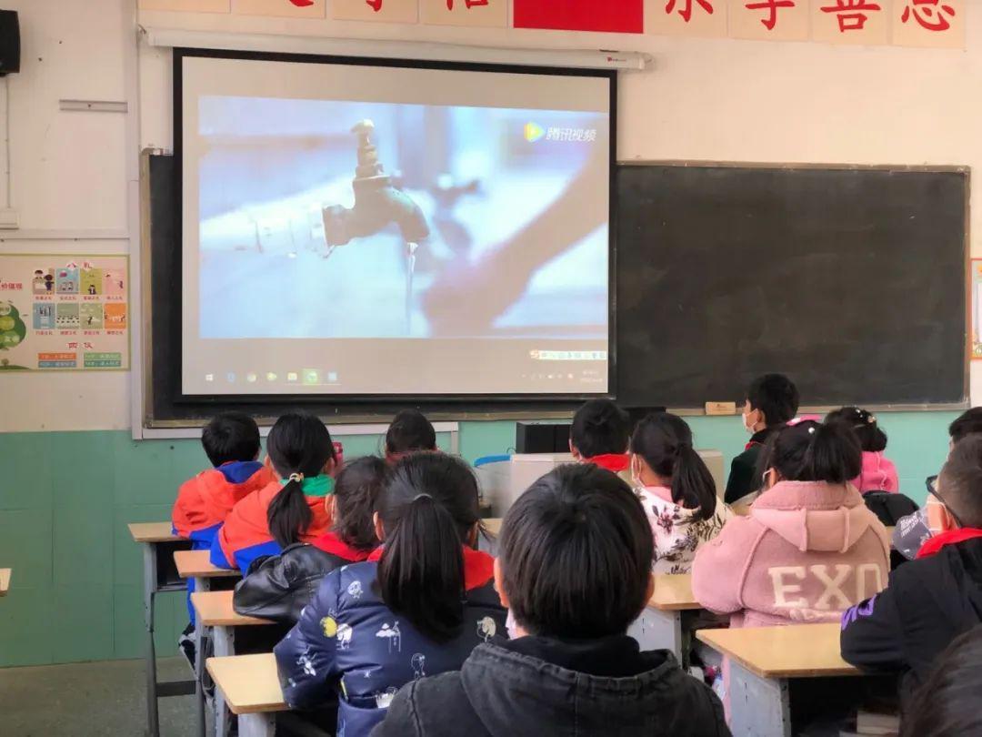 男人最讨厌女人为他干什么游戏画面