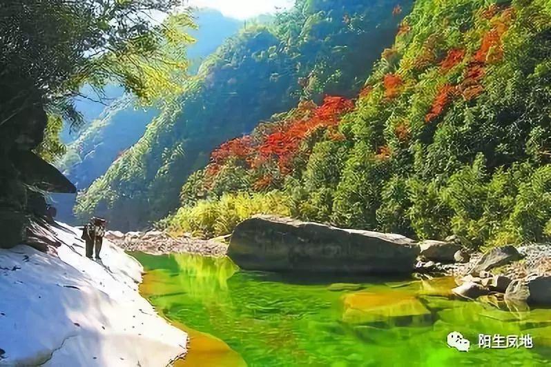 逃离空旷大街